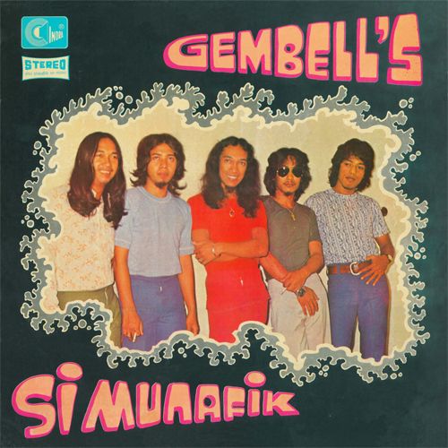 Si Munafik