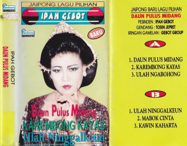 Daun Pulus Midang